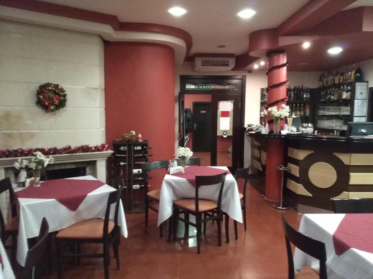 比亚罗摩尔酒店 巴尼特 外观 照片